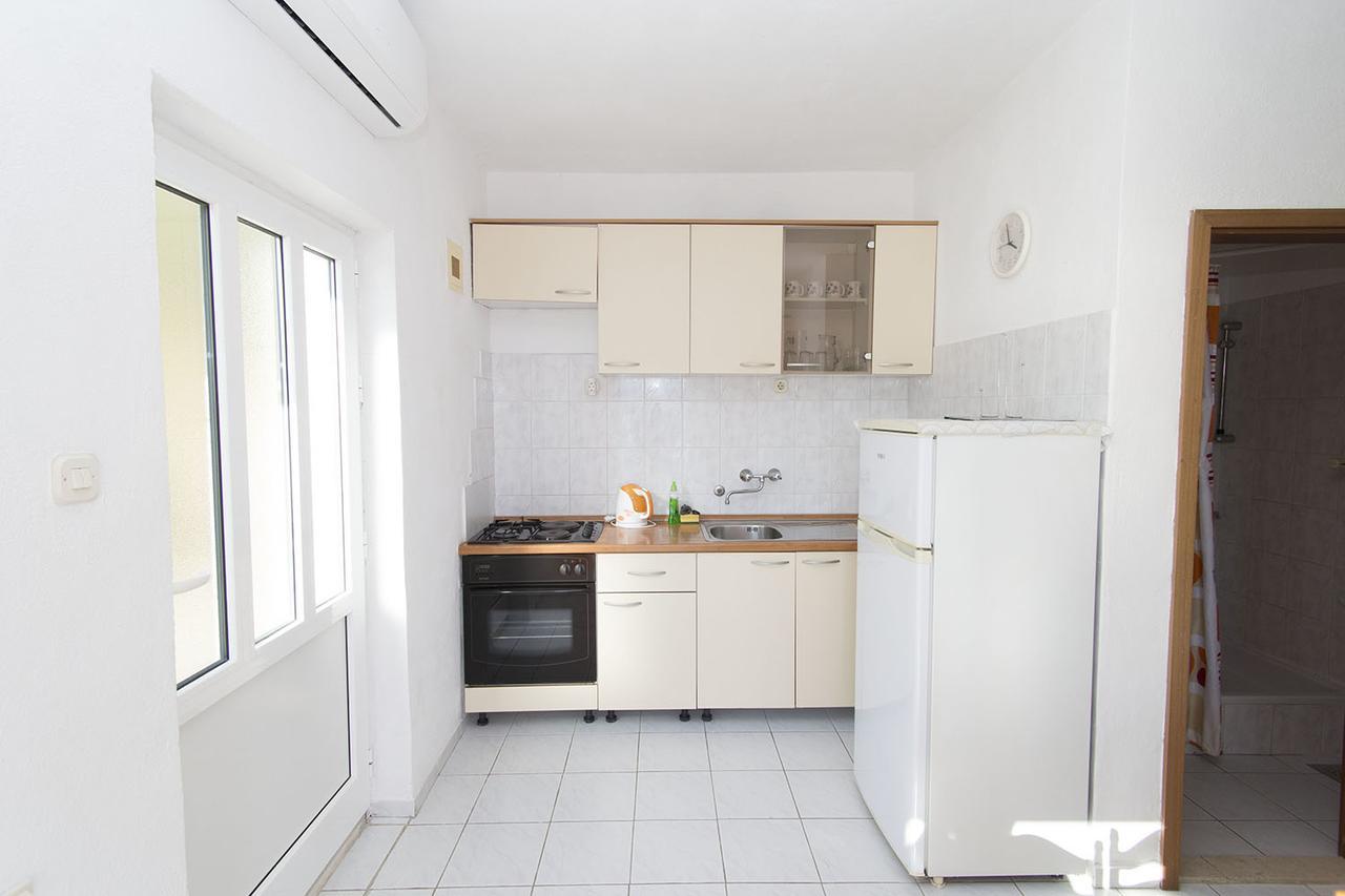 Stanici Beach Apartments Omiš Eksteriør bilde
