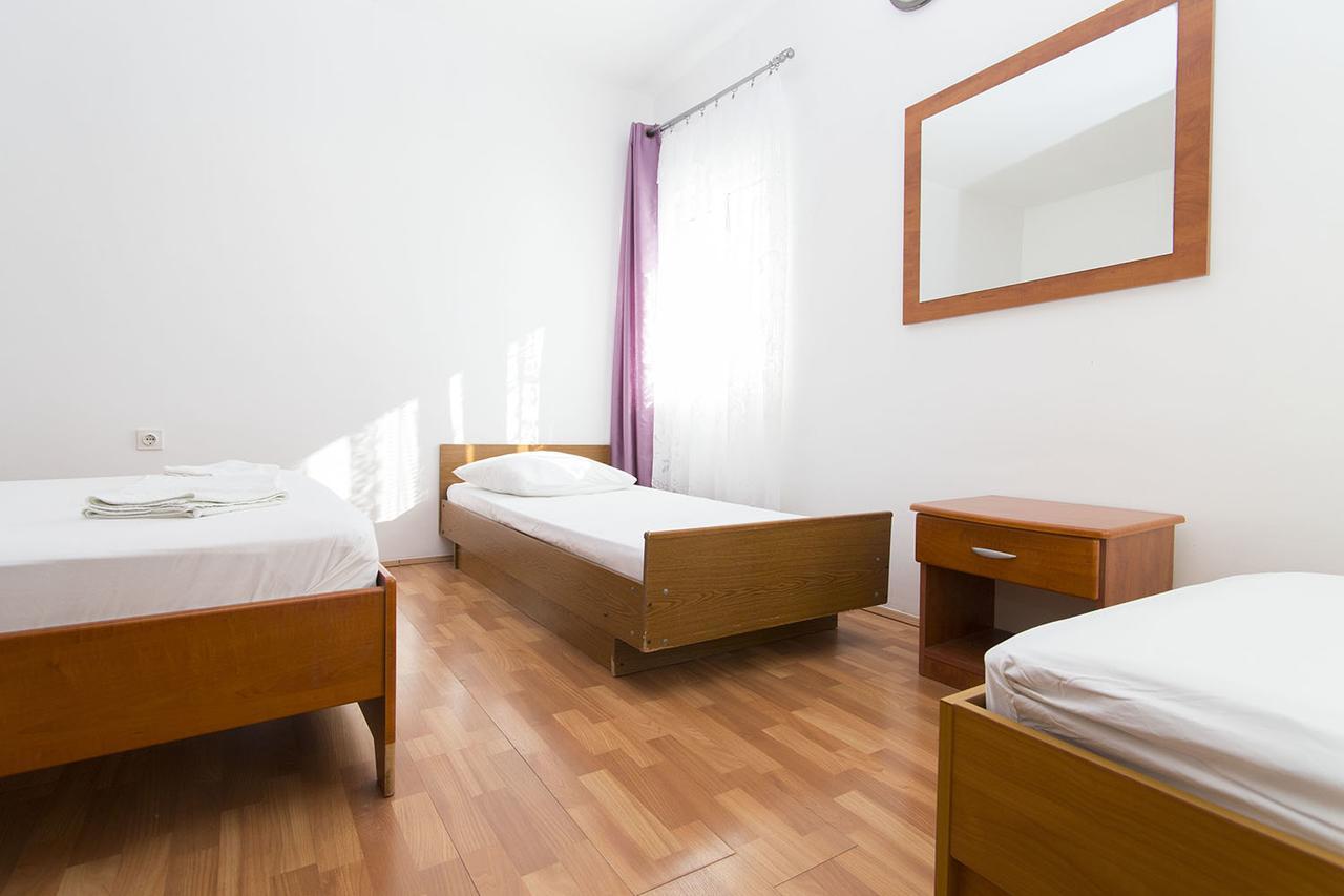 Stanici Beach Apartments Omiš Eksteriør bilde
